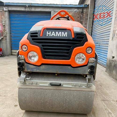 Hamm HD 18 VV compact articulated tandem roller