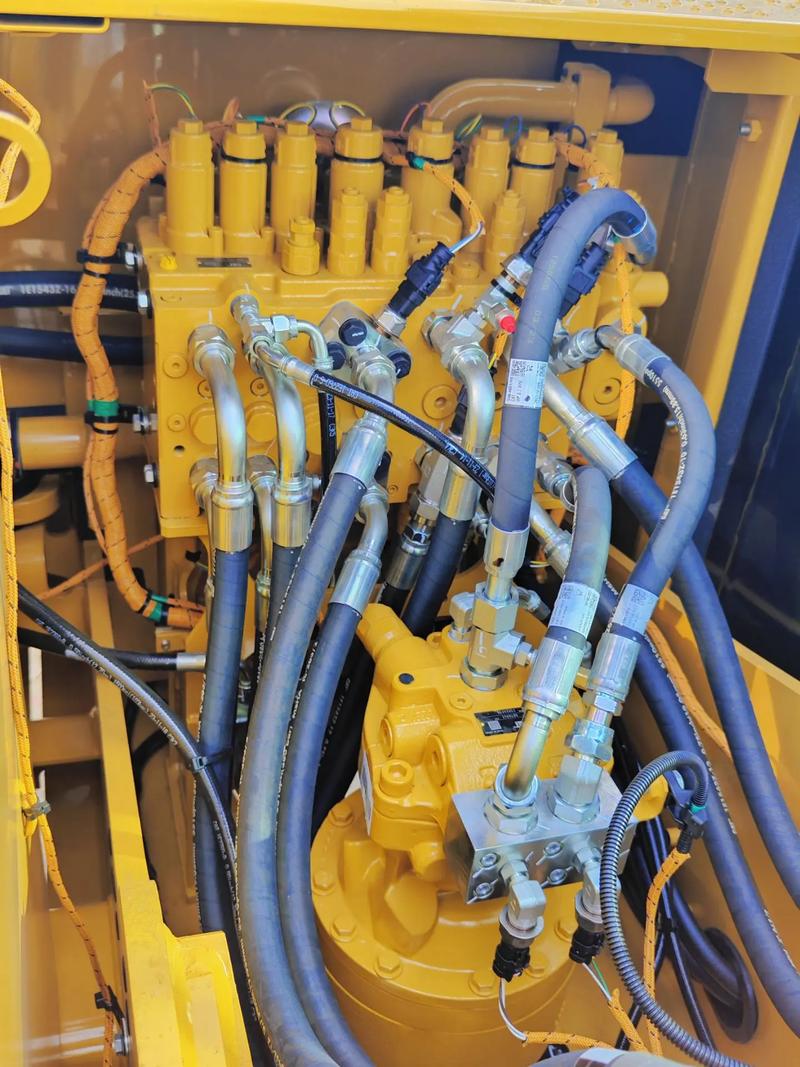 CAT 323GC Excavator