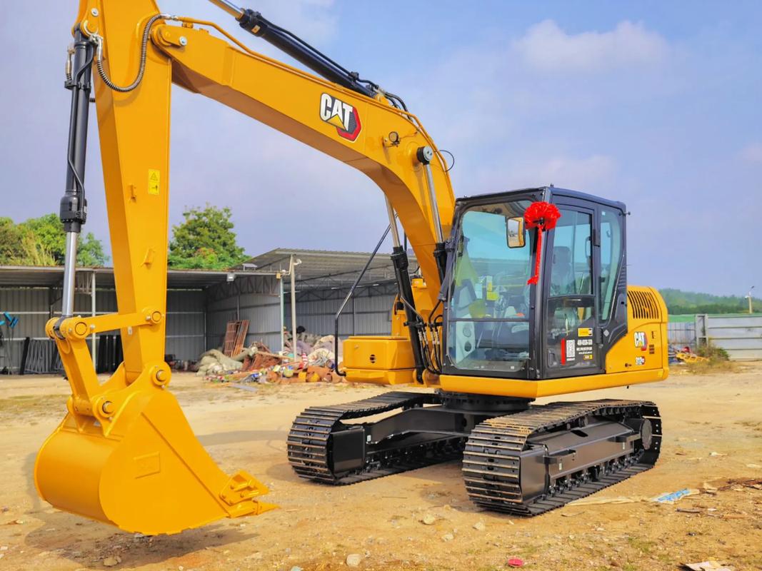 CAT 323GC Excavator