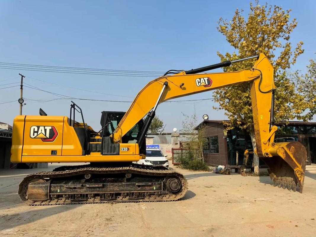 CAT 330 Excavator