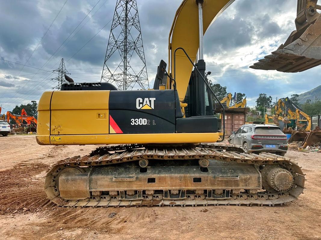 CAT 330D2L Excavator